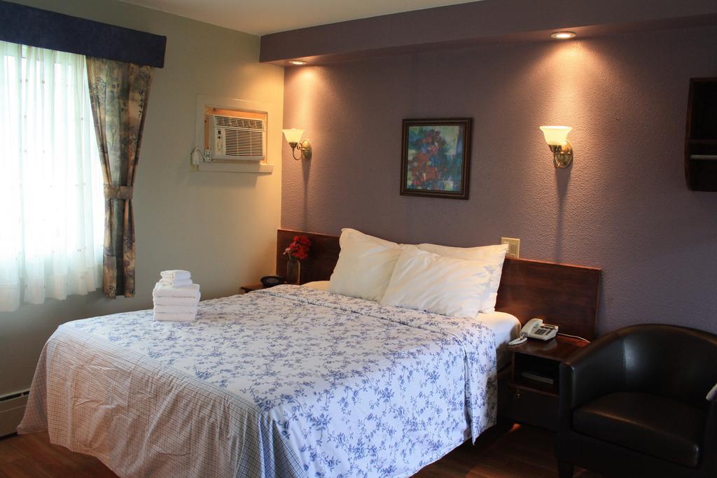 Au Doc Motel Repentigny Room photo
